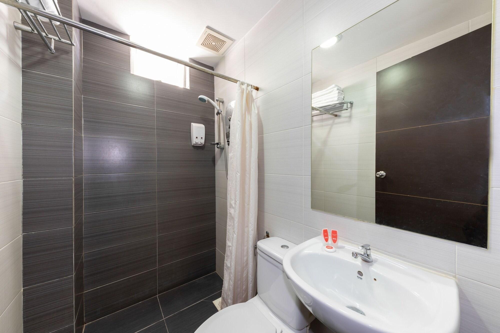 Oyo 430 Oak Valley Boutique Hotel 2*